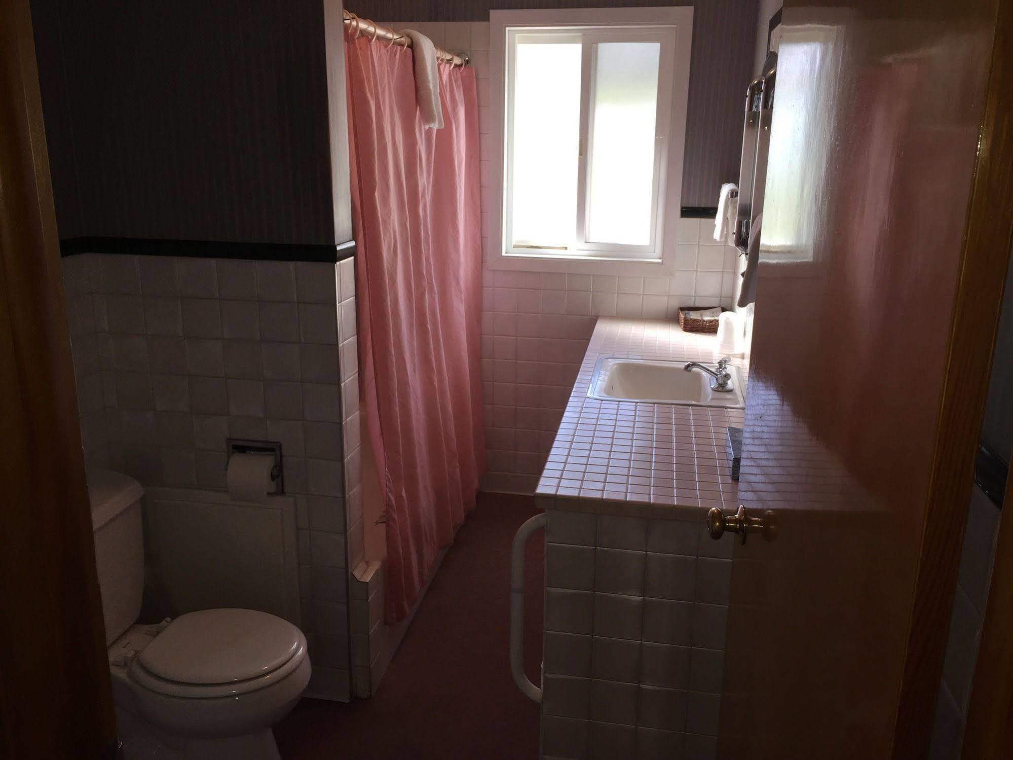 The Davenport Motel Zewnętrze zdjęcie